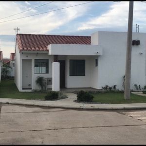 En Venta Hermosa Casa A Estrenar En Condominio La Fontana Family Club