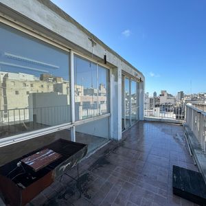 Venta Oficina Ciudad Vieja Con Terraza