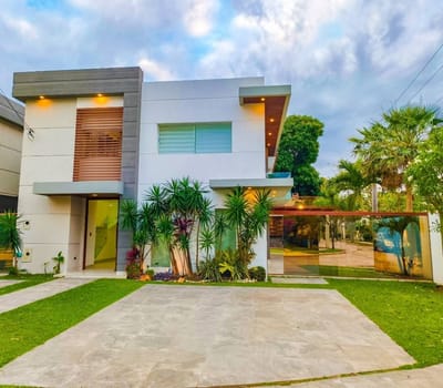 Elegante Casa Urb. Bosques De La Colina
