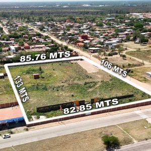 Terreno, Equipamiento Terciario