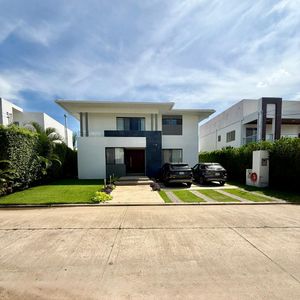 Casa En Venta - Sc La Vieja (urubo)