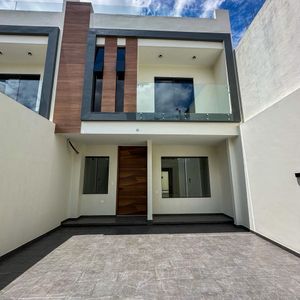 Casa A Estrenar En Venta Zona Norte 4to Anillo