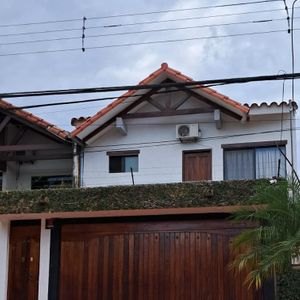 Casa En Alquiler, Zona Expocruz Y Cerca Del Colegio Francés
