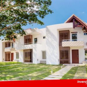 Lujosas Casas En Venta - Zona Norte 