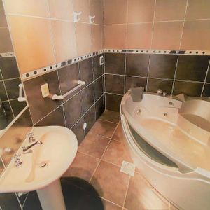 Calacoto Calle 25 Frente Al Nuevo