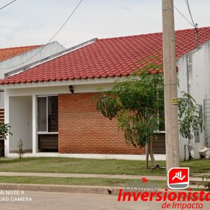 Amplia Casa En Venta De 4 Dormitorios