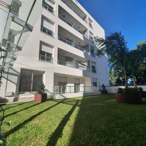 Apartamento 1 Dormitorio Con Garage, Se Vende Con Renta