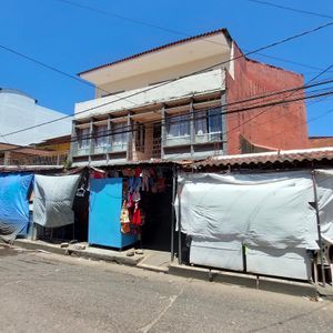 Edificio De 3 Pisos En Venta. Atención Inversinistas 