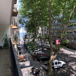 Venta Apartamento 3 Dormitorios Servicio En Pocitos