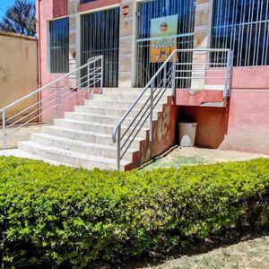 Amplio Local Comercial Con Mezanine En Alquiler 200 M2 Cerca Av. Perú