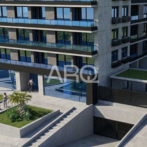 Apartamento De 1 Dormitorio Sobre Ave. Roosevelt, Playa Mansa. Entrega 2029