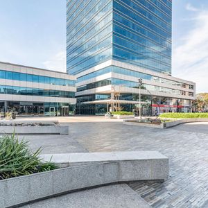 Alquiler De Oficina Con 800 M2 En Wtc Montevideo .