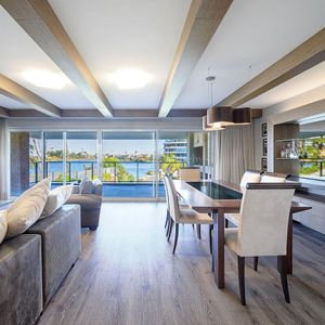 Apartamento De Categoría En Bilu Carrasco Con Vista Al Lago – Equipado Y Amueblado