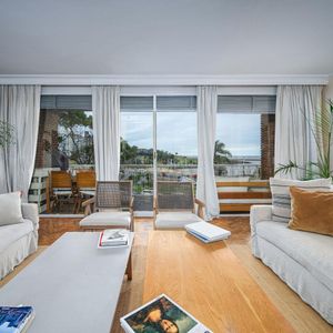 Venta Apartamento De 4 Dormitorios Sobre La Rambla