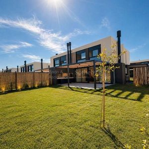 Venta Espectacular Casa De 3 Dormitorios En Marinas De Carrasco