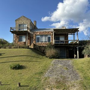 Linda Casa En Venta Zona Tio Tom Punta Ballena, Vista Al Mar