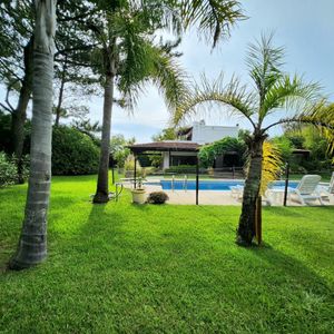 Casa En Venta Solanas, Punta Ballena, Segunda Línea Al Mar