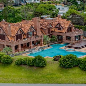 Vendemos Casa Primera Línea Al Mar, Playa Mansa Punta Del Este