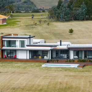 Venta Casa En Barrio Privado Laguna De Los Cisnes