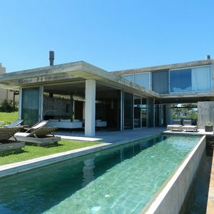 Excelente Casa Moderna En Tio Tom, Pegada Al Mar