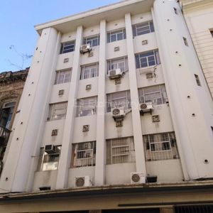 Venta Oficina, 4 Baños, Garaje En Ciudad Vieja