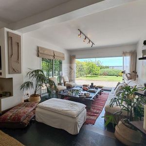 Casa De 4 Dormitorios + Servicio En Carrasco