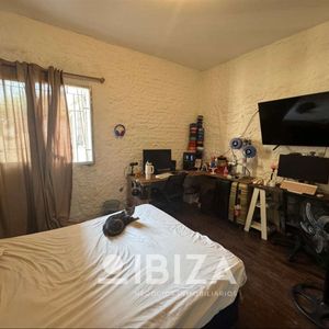 Venta Con Renta Casa Con Jardín, Patio En Prado Norte