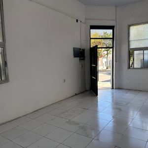 Excelente Local  A Pasos De Arenal Grande