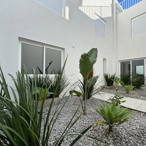 Venta De Apartamento Tríplex De 2 Dormitorios, Parrillero Exclusivo