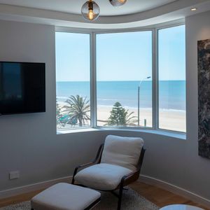 Venta Apartamento De 3 Dormitorios Y Servicio En Bilú Riviera, Carrasco