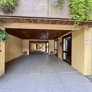 Venta De Apartamento 3 Dormitorios, Escritorio Y Garaje En Pocitos