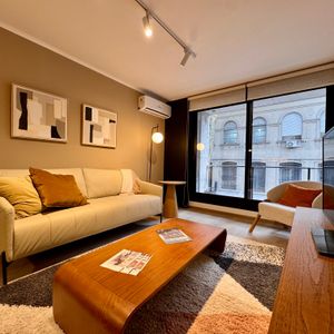 Venta De Apartamento De 1 Dormitorio Al Frente En Cn 1722, Cordón