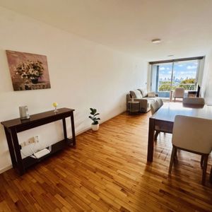 Alquiler De Apartamento De 2 Dormitorios Con Muebles, Punta Carretas