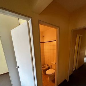 Apartamento En Venta De 2 Dormitorios C/ Cochera En Cordón
