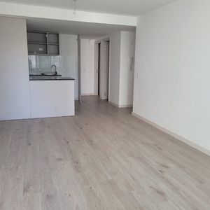 Apartamento En Venta De 2 Dormitorios En Tres Cruces