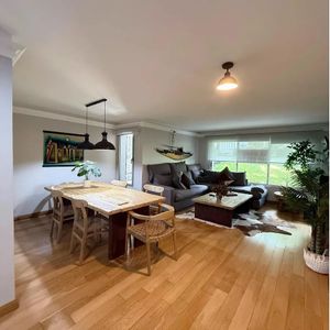 Apartamento En Venta De 3 Dormitorios C/ Cochera En Pocitos