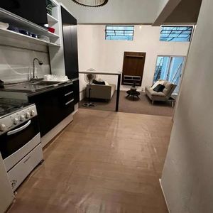 Apartamento En Alquiler De 1 Dormitorio C/ Cochera En Ciudad Vieja