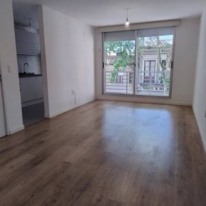 Apartamento En Alquiler C/ Cochera En Centro