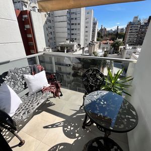 Venta Apartamento 2 Dormitorios Y Garaje Pocitos