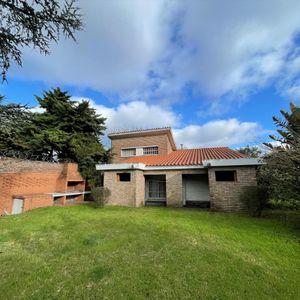Venta Casa A Reciclar Carrasco 1814m2 Terreno