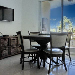 En Venta Apartamento 2 Dormitorios Con Parrillero Propio Y Piscina En San Rafael, Punta Del Este.