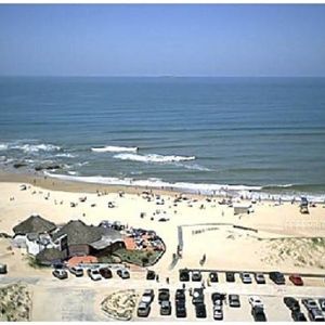 Apartamento En Alquiler 3 Dormitorios, Frente Al Mar En Punta Del Este.