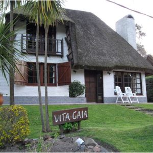 Se Alquila Casa De 4 Dormitorios En Pinares, Punta Del Este.