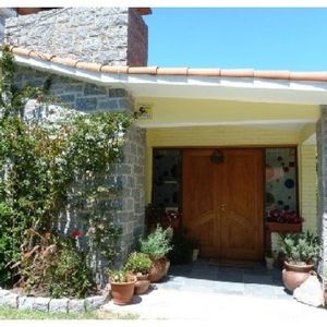 Vendo Casa 4 Dormitorios En Playa Mansa, Punta Del Este.