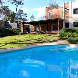 En Venta Casa 4 Dormitorios, Con Piscina Climatizada En Pinares, Punta Del Este