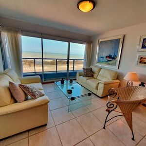 Vendo O Alquilo Apartamento 3 Dormitorios En Primera Línea En Penínsulta, Punta Del Este