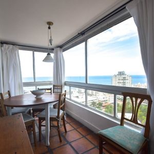 Apartamento De 3 Dormitorios Con Vista Al Mar ,punta Del Este