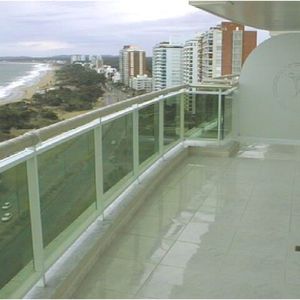 En Alquiler Y Venta.. Primera Línea Playa Mansa!!!