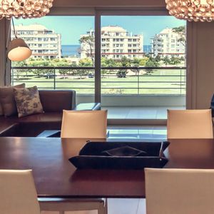 Venta De Apartamento Dúplex En Complejo Veramansa Sobre Playa Mansa De Punta Del Este