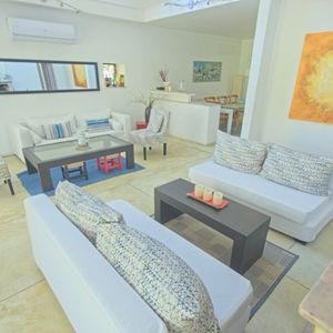 Casa Con Piscina En Alquiler Playa Brava